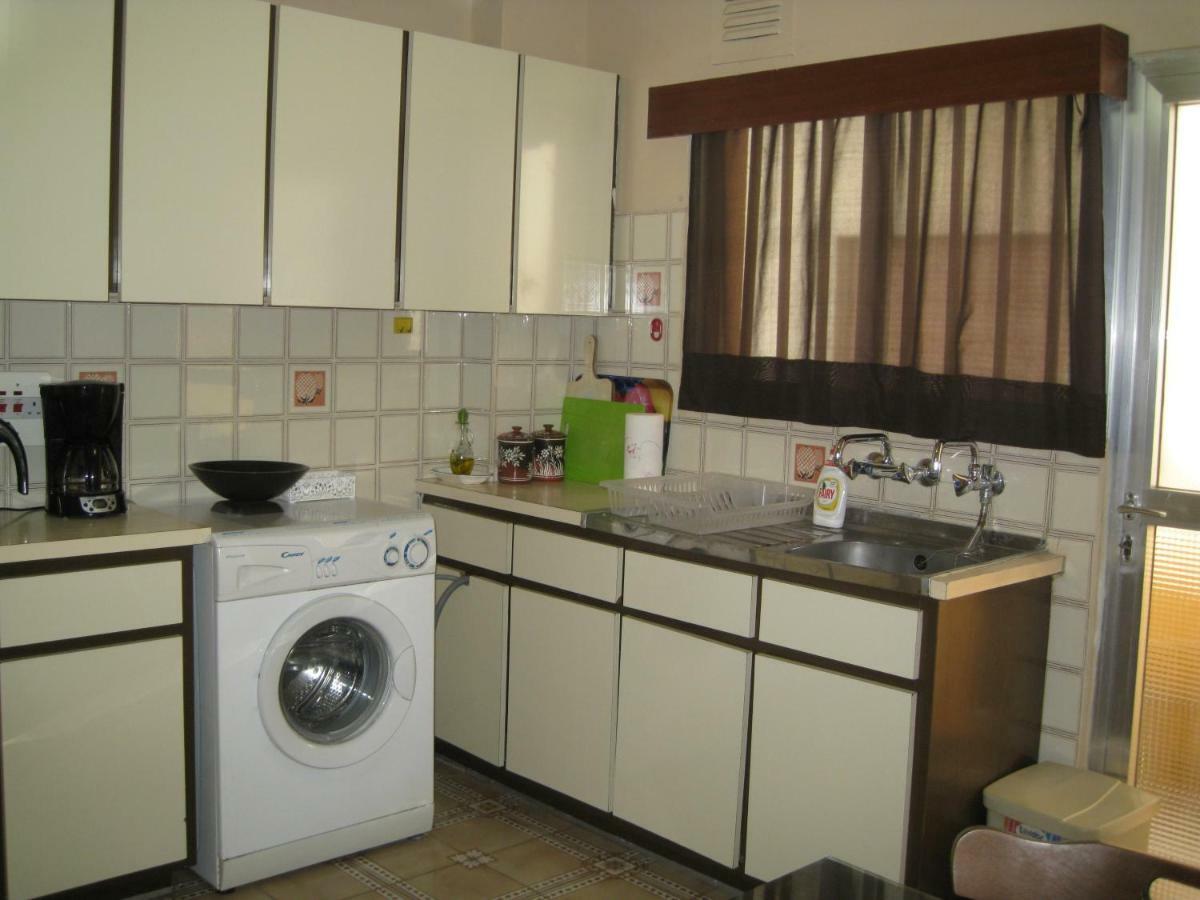 Mediterranean Breeze Apartment ลิมาซอล ภายนอก รูปภาพ