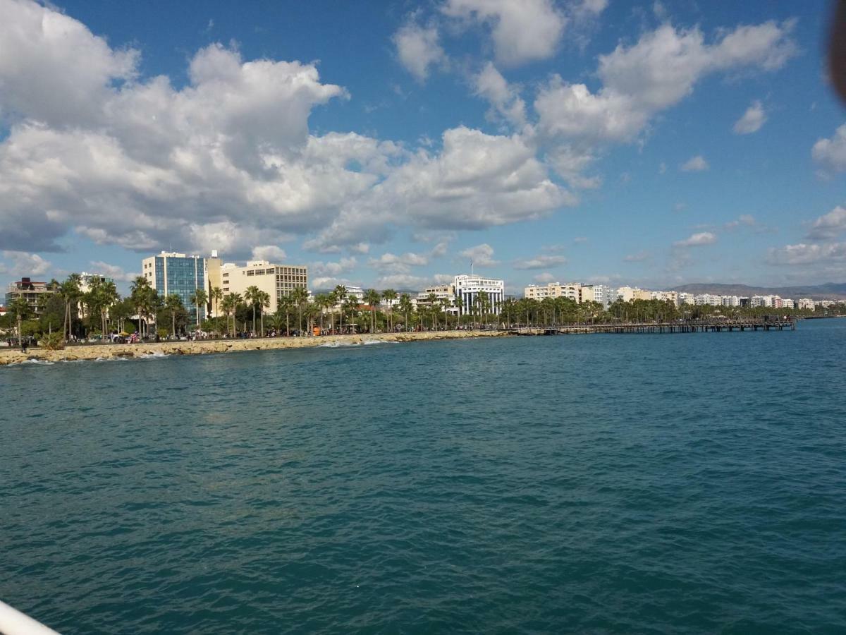 Mediterranean Breeze Apartment ลิมาซอล ภายนอก รูปภาพ