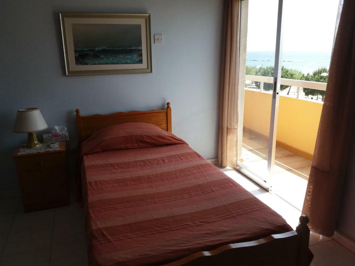 Mediterranean Breeze Apartment ลิมาซอล ภายนอก รูปภาพ